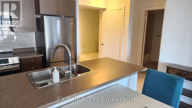 Photo du bâtiment - 1346 Danforth Rd