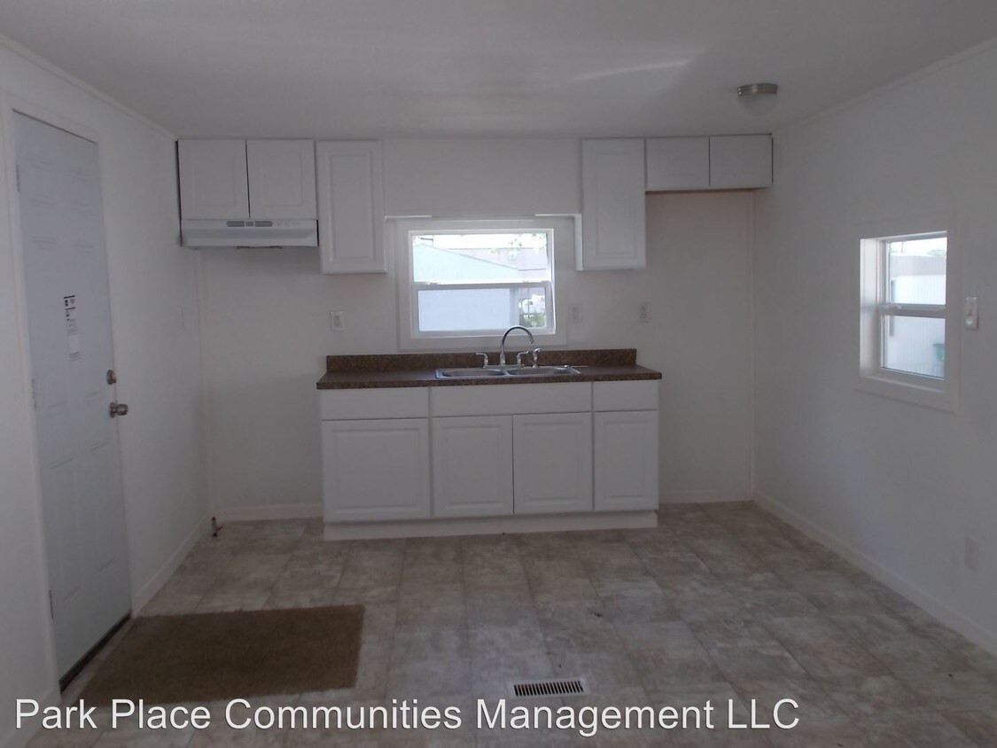 608 Main St, Scott City, MO 63780 Condo for Rent in Scott City, MO