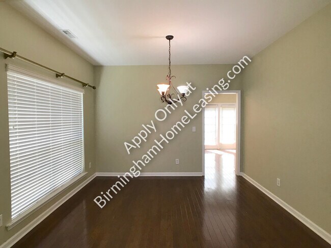 Building Photo - 953 Castlemaine Drive