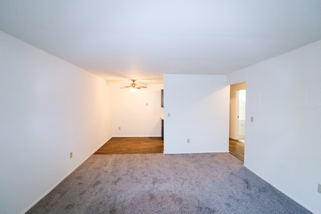 Building Photo - Sutton Avenue Apartments
