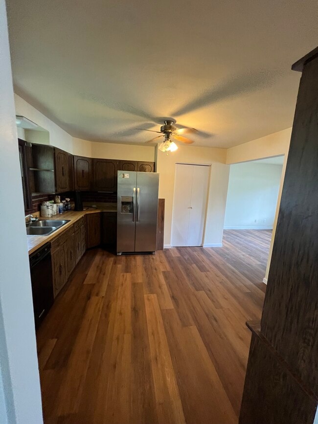 Kitchen - 1156 S 6th St