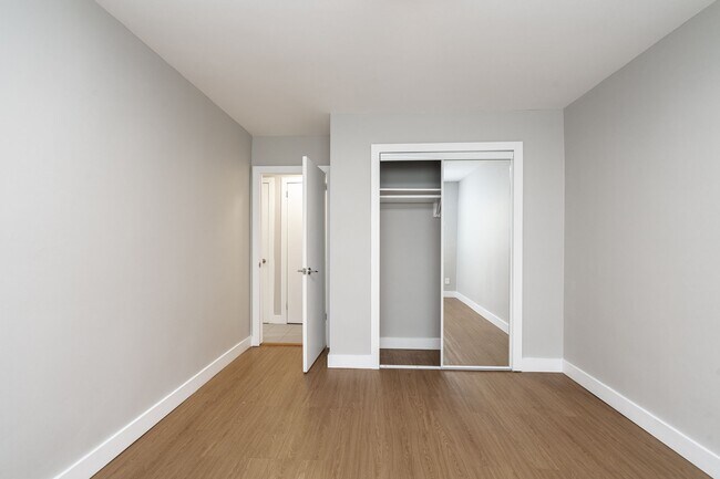 Building Photo - 12 Bater Ave