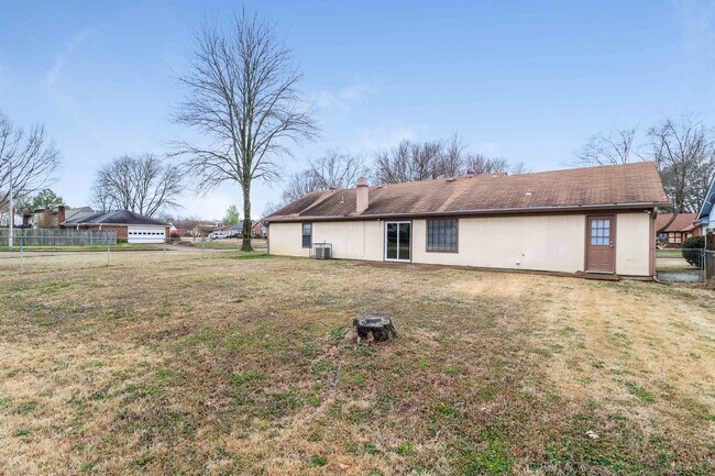Foto del edificio - 3902 Clover Hill Dr