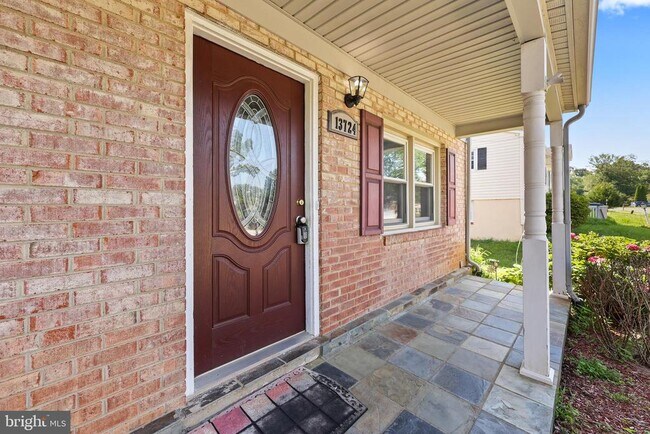 Foto del edificio - 13724 Lynhurst Dr