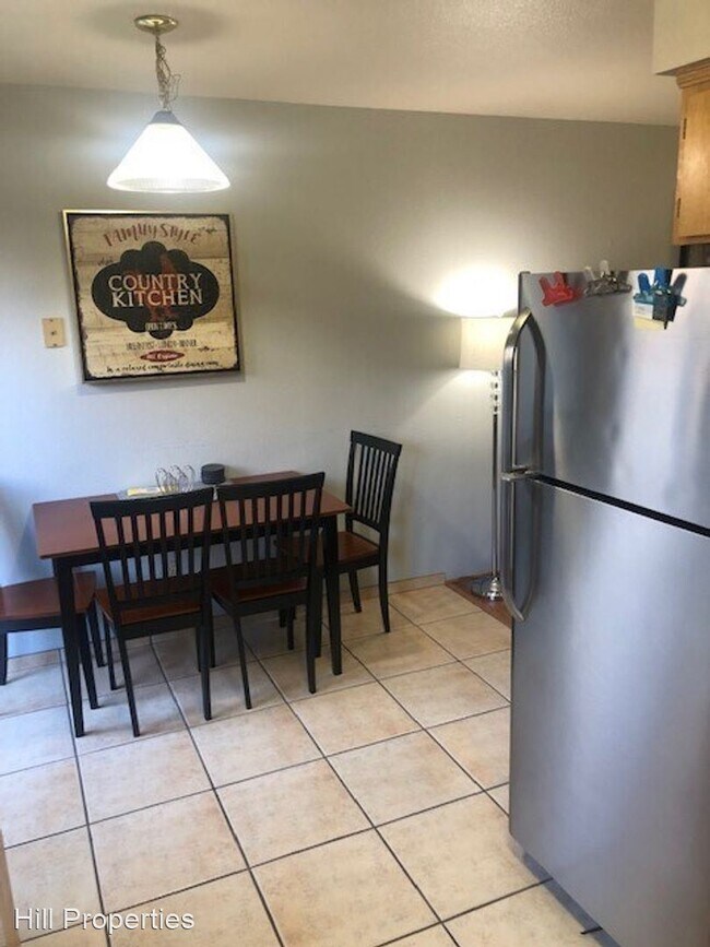 Building Photo - 4 br, 2 bath Room For Rent - 812 Nord Avenue
