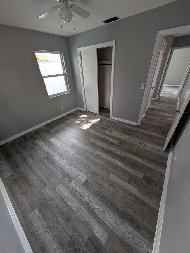 Building Photo - 17 Belle Meade Cir