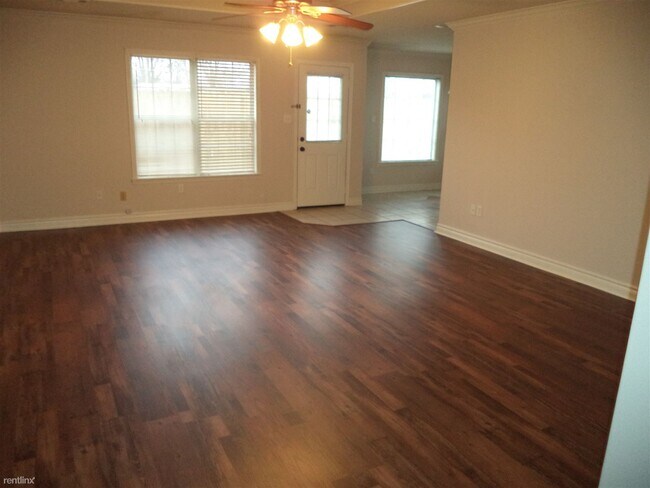 Building Photo - 3 br, 2 bath House - 126 Wintergreen Ct