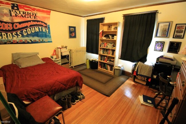 Foto del edificio - 258 Chestnut Hill Ave