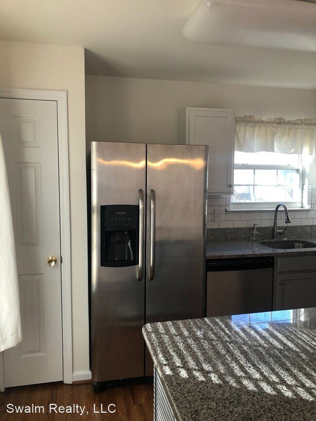 Building Photo - 2 br, 1.5 bath House - 38 Dovetree Dr