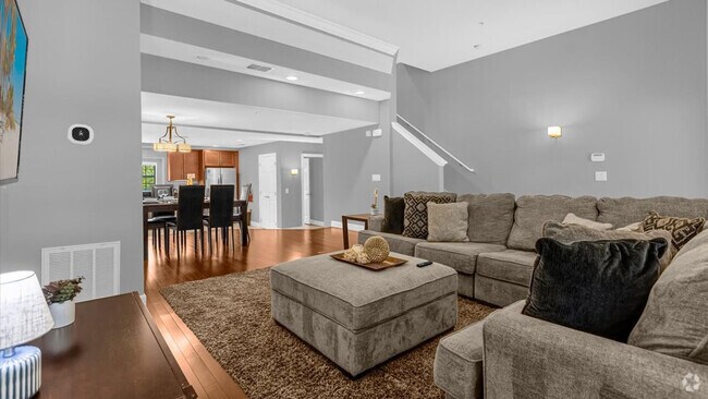 Building Photo - 14545 Damai Ln