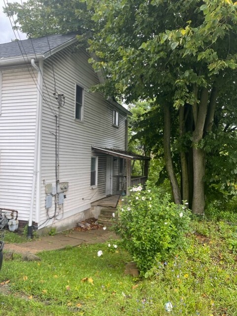 Primary Photo - 2227 Leechburg Rd