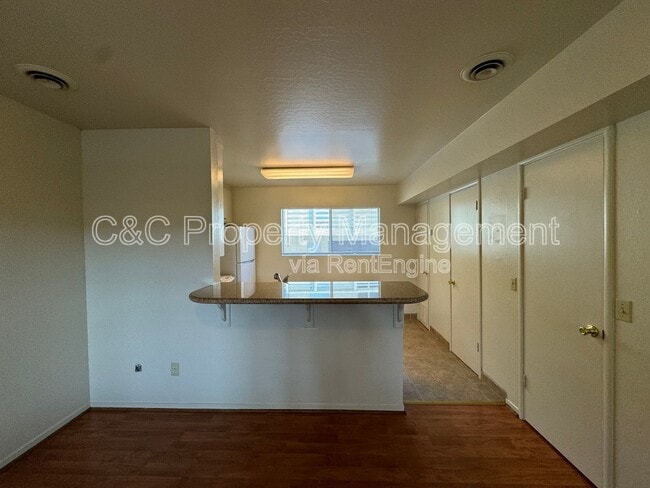 Building Photo - 830 Parcel St