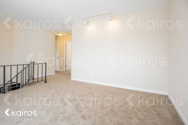 Building Photo - 1648 Ventnor Place
