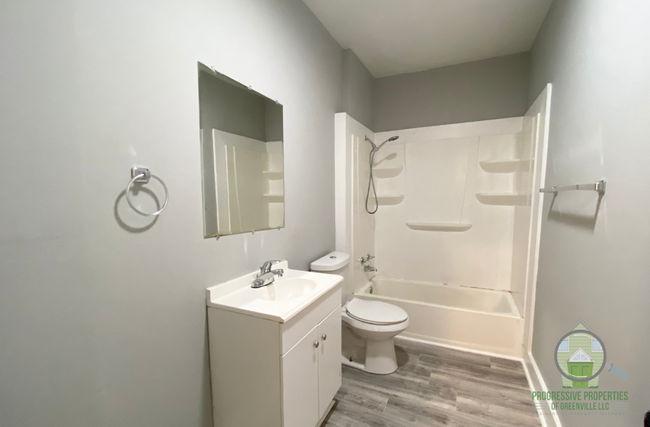 Building Photo - 43 Haynesworth St
