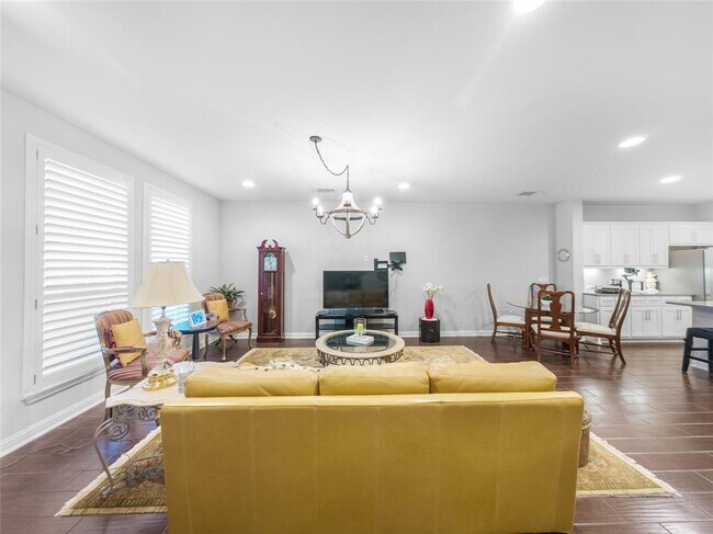 Foto del edificio - 13800 Lyndhurst St