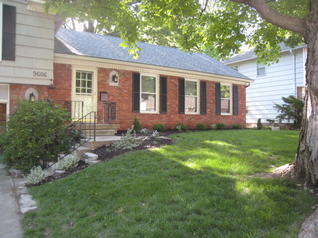 Primary Photo - 9606 Dearborn St