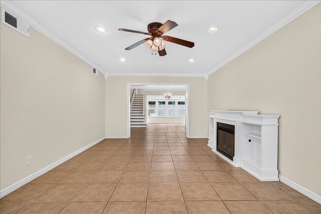 Building Photo - 609 Peerman Pl