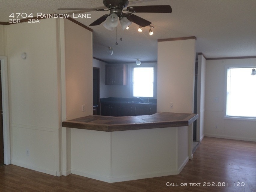 Building Photo - 4704 Rainbow Ln