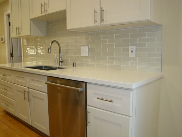 Foto del edificio - 1050 Leo Dr