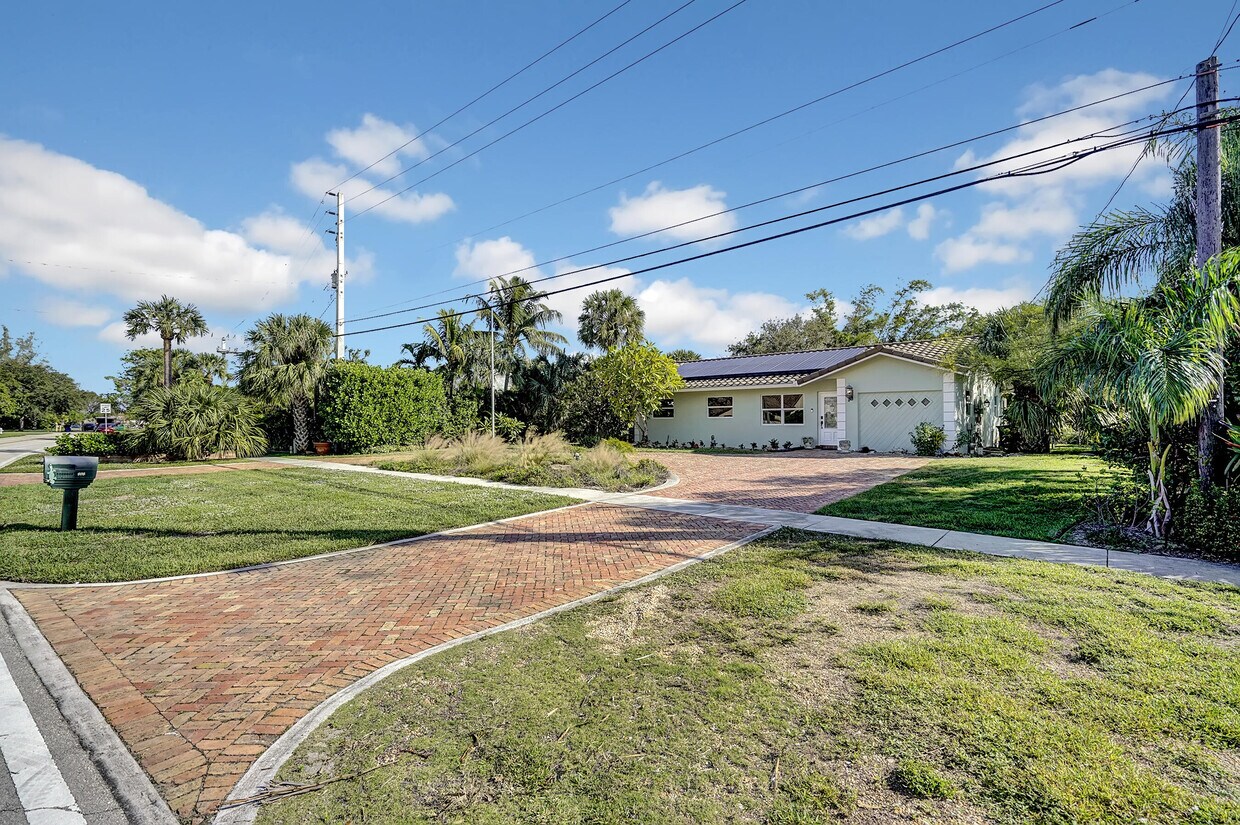Primary Photo - 364 NW 35th St