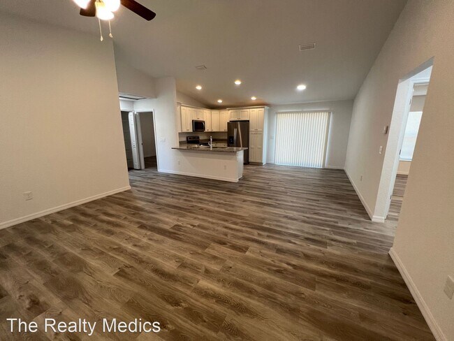 Building Photo - 3 br, 2 bath House - 1 Malauka Course Ter