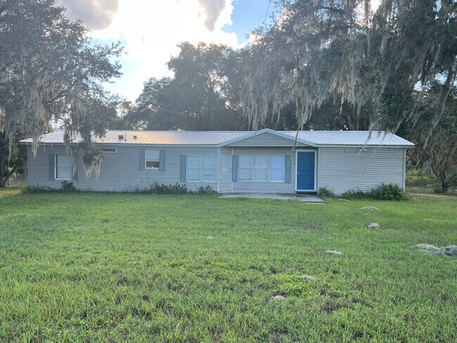Foto del edificio - 10529 South Bay Lake Rd