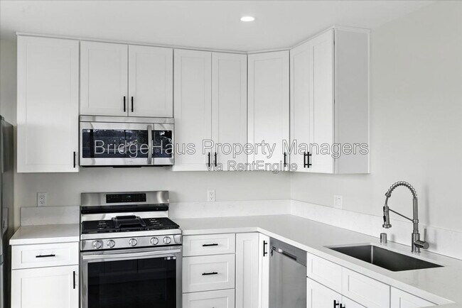 Building Photo - 4971 72nd St