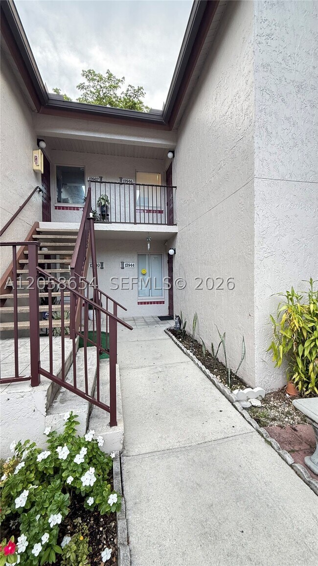 Building Photo - 13944 SW 90th St
