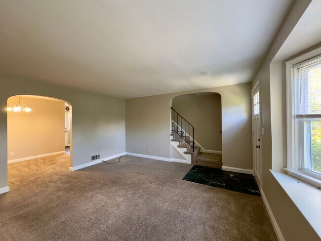 Foto del edificio - Charming 2 Bedroom/2 Bathroom in Catonsvil...