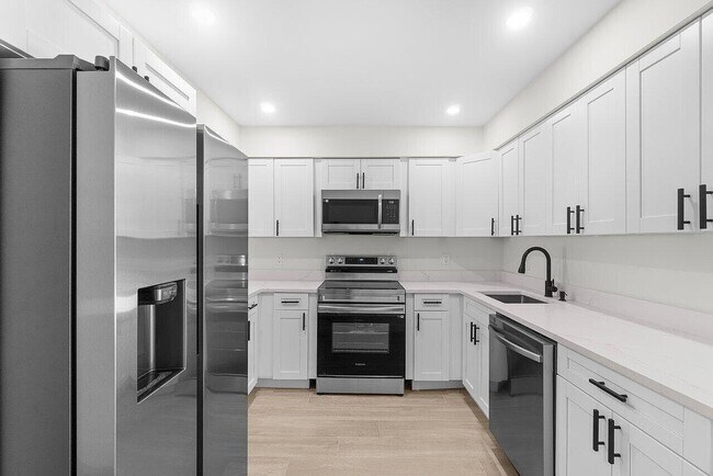Foto del edificio - 4498 NW 2nd Ave