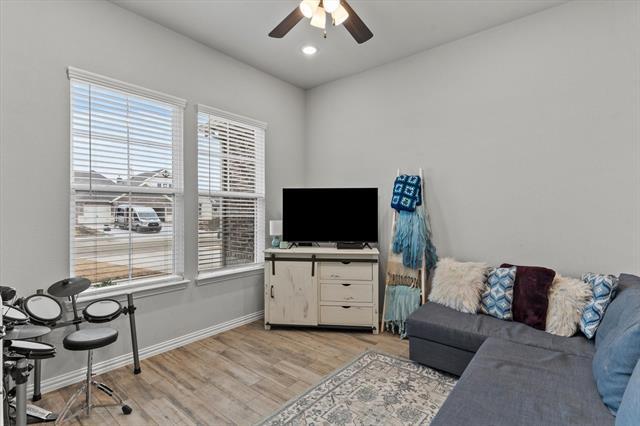 Building Photo - 204 Aero Vis Dr