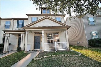 Building Photo - 23823 Single Oak St