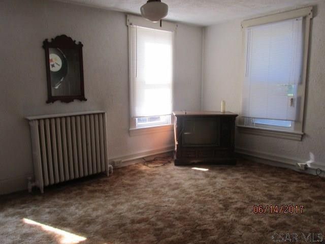 Building Photo - 256 Cypress Ave