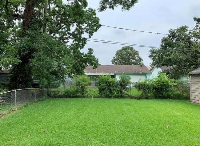 Photo - 3809 Wentworth St House