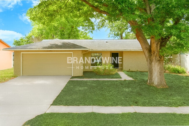 Building Photo - 2712 Manor Hill Drive