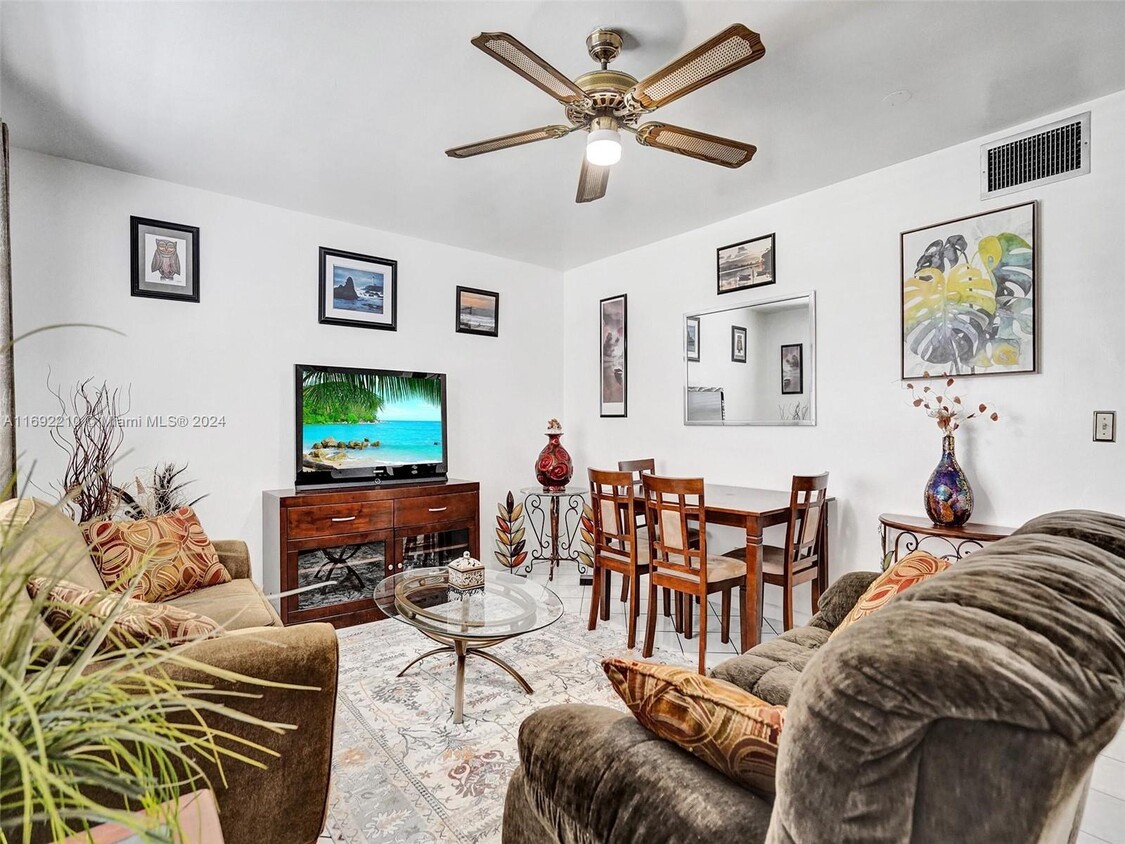 Foto principal - 1050 Atlantic Shores Blvd