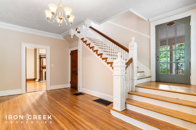 Building Photo - Stunning Historic Montford Home with Moder...