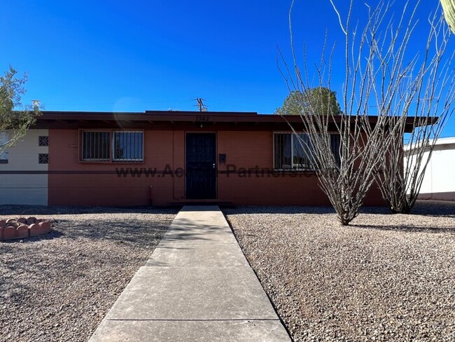 Building Photo - Centrally Located Home with Carport