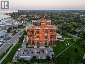 Building Photo - 9099 Riverside Dr E
