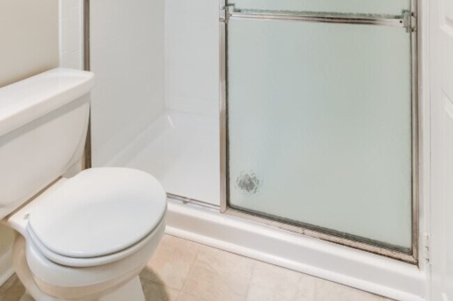 Foto del edificio - PeachTree of McLean Apartments