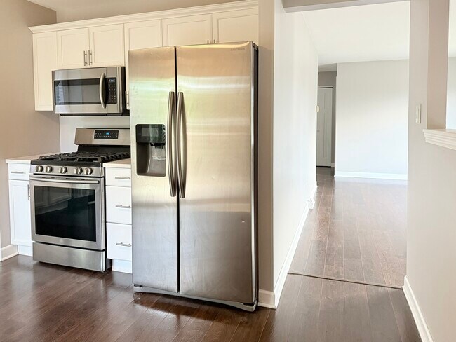 Foto del edificio - 8925 Golfview Dr