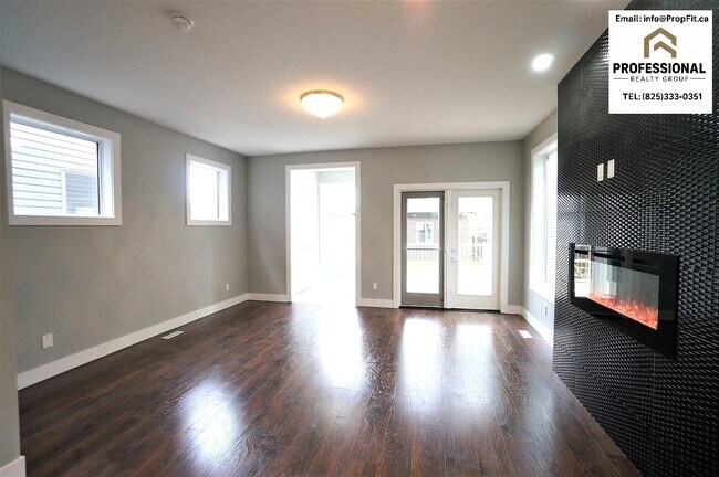 Photo du bâtiment - 9812 159 St NW