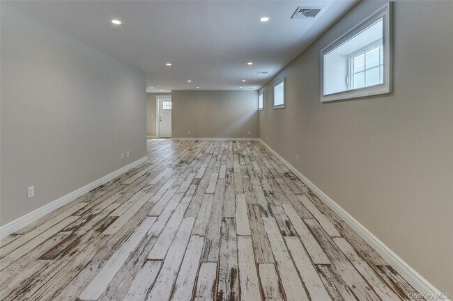 Foto del edificio - 538 W Walnut St