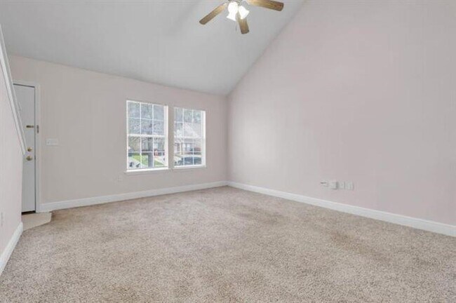 Building Photo - 3388 Sawtooth Dr