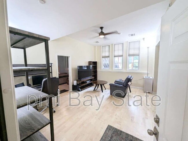 Photo - 27 Saint James Avenue Apartment