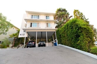 Building Photo - 412 Avenida Santa Barbara
