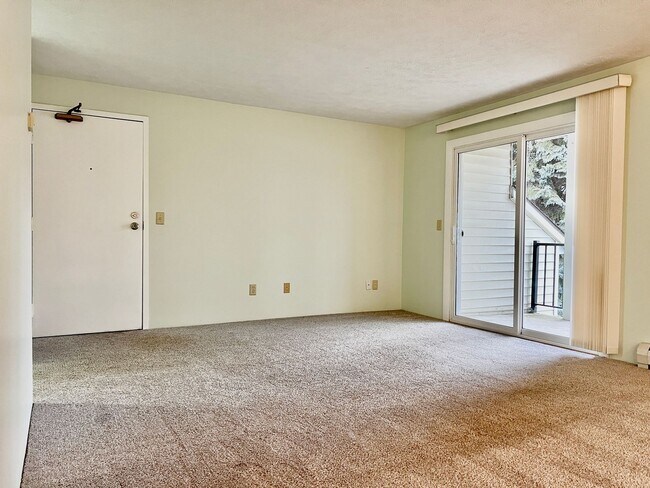 Foto del edificio - Long-Term 2BR / 1.5BA Condo Rental Near Do...