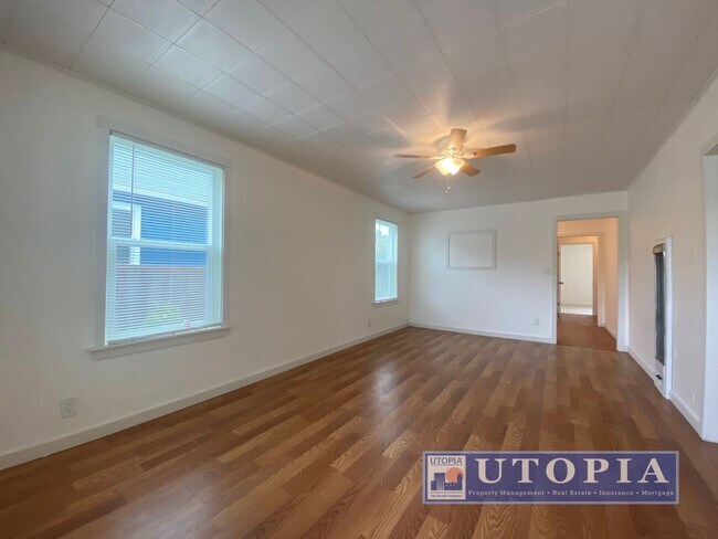 Foto del edificio - 316 Clinton St