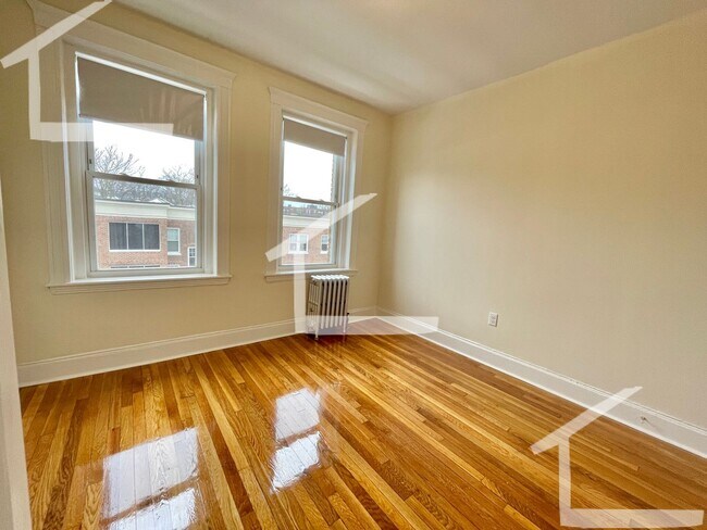 Building Photo - 8 Vinal St