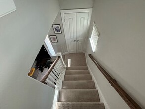 Building Photo - 2018 Royal Landing Dr